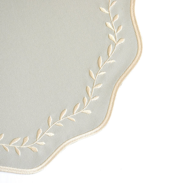 Pine Placemat: Off-White and Pearl